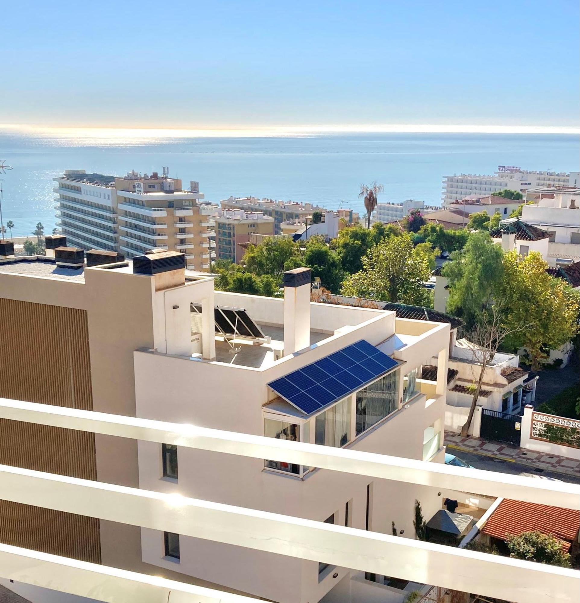 Beautiful Mediterranean Views In Central 토레몰리노스 외부 사진